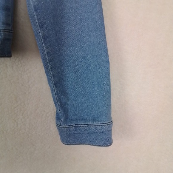 Mavi Jeans Trucker Jacket Size XSmall in Light Wash Denim - Picture 7 of 13